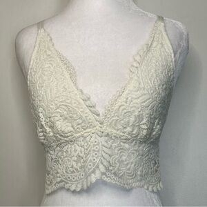 Aerie White Lace Racerback Bralette Crochet Laying Ethereal Medium Fairy Romance